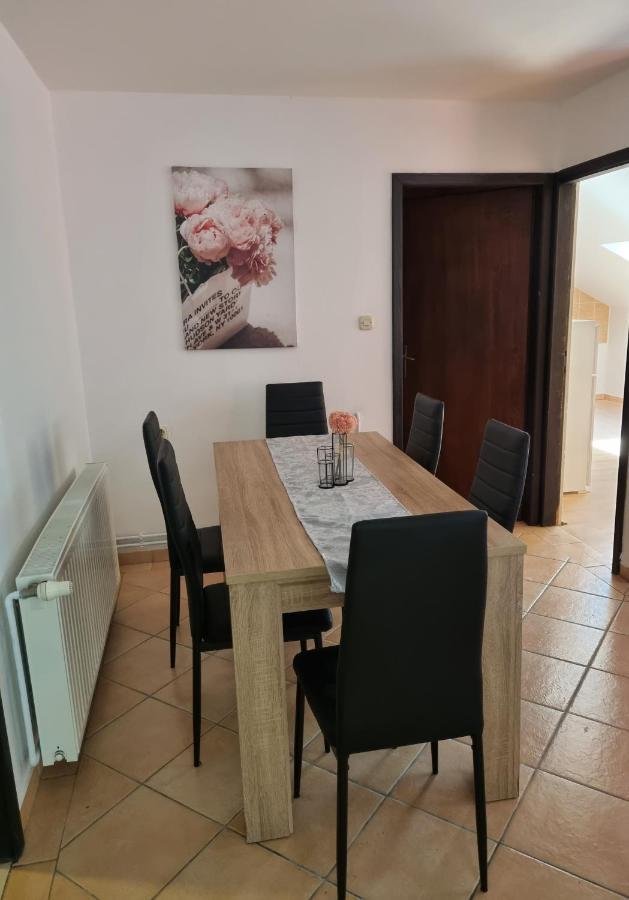 Apartmani Slavica Биоград-на-Мору Экстерьер фото